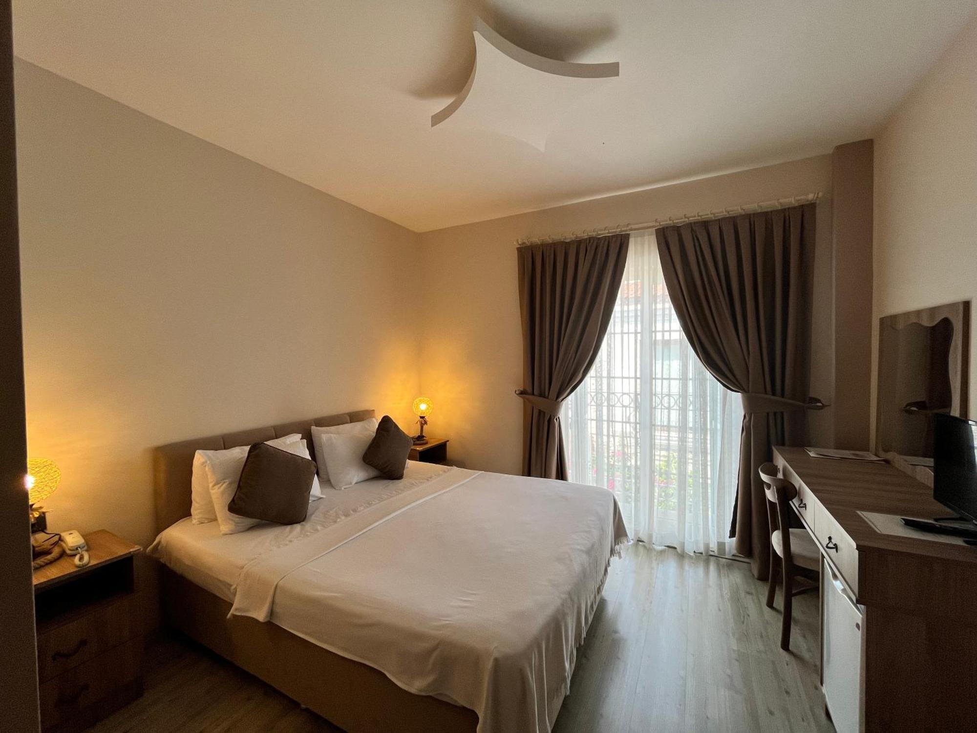 F&G Butik Hotel Алакати Стая снимка